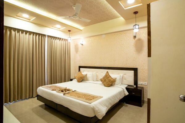 Best 5 star hotels in Delhi